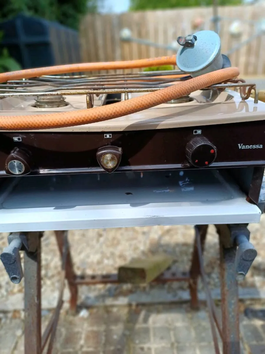 Vintage Breakfast Cooker - Image 3
