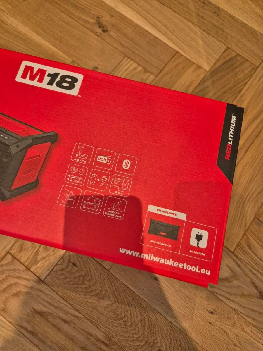 Milwaukee M18RADDAB Site Radio - Image 2