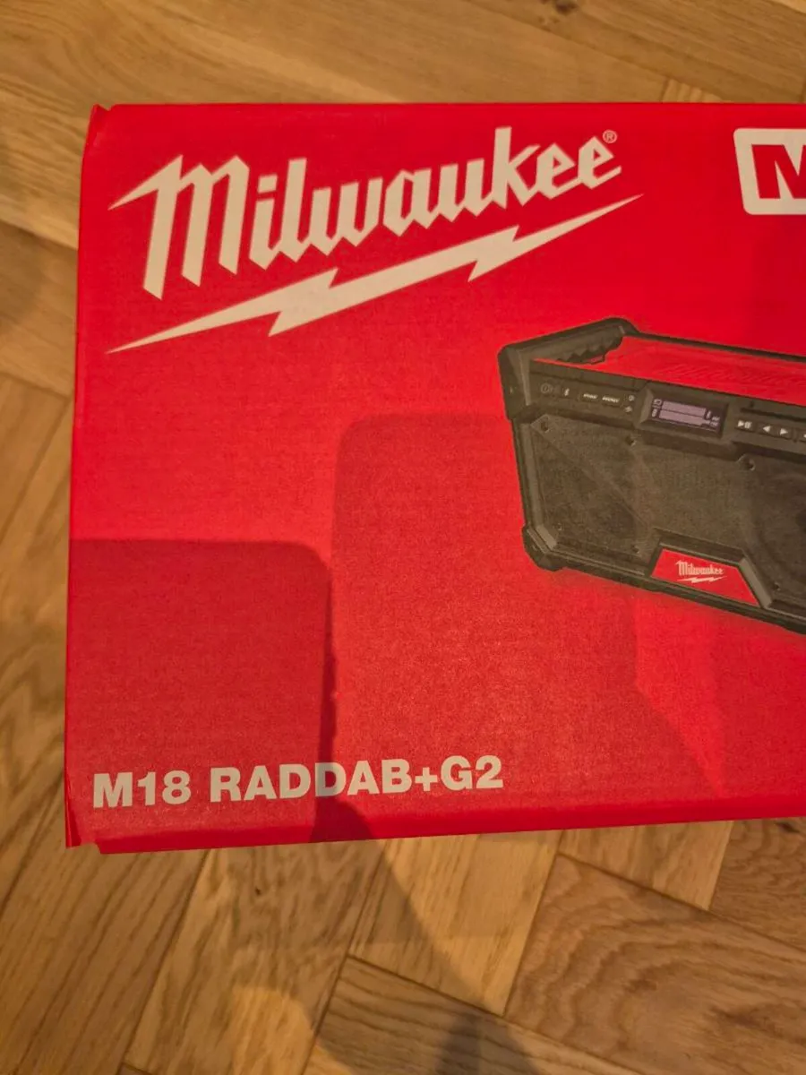 Milwaukee M18RADDAB Site Radio - Image 3