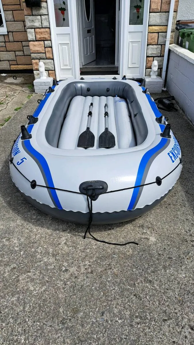 Dinghy and electric engine - Image 1