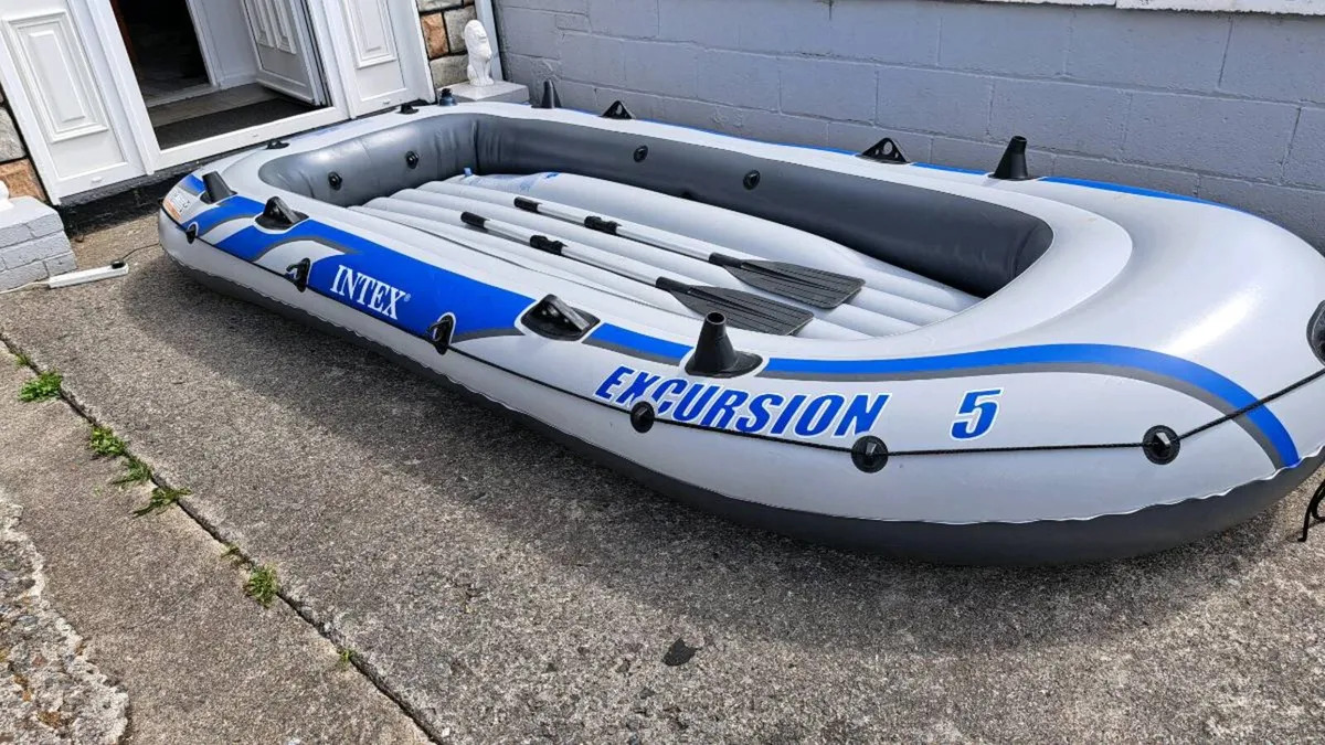 Dinghy and electric engine - Image 2