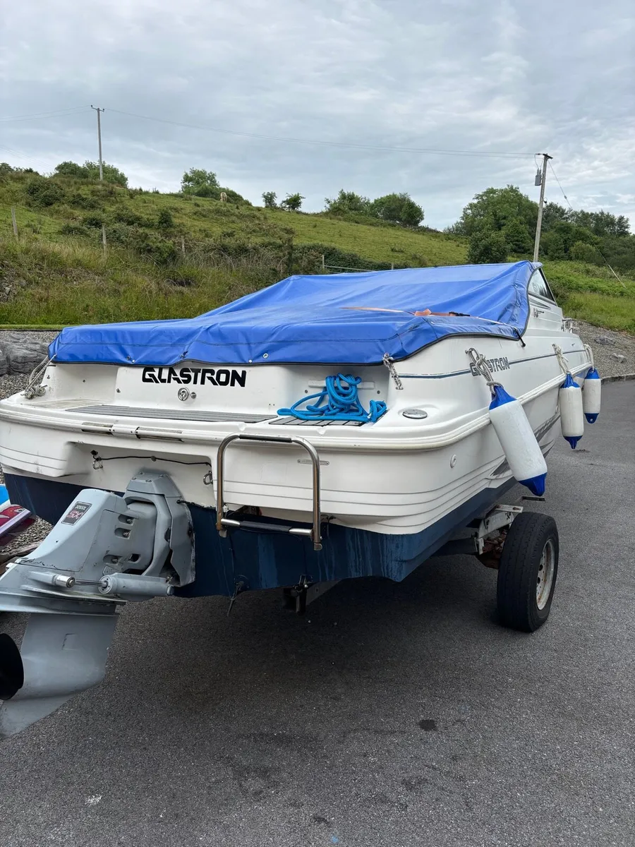 Glastron 209 glp-e 2005 ** boat quick sale** - Image 2