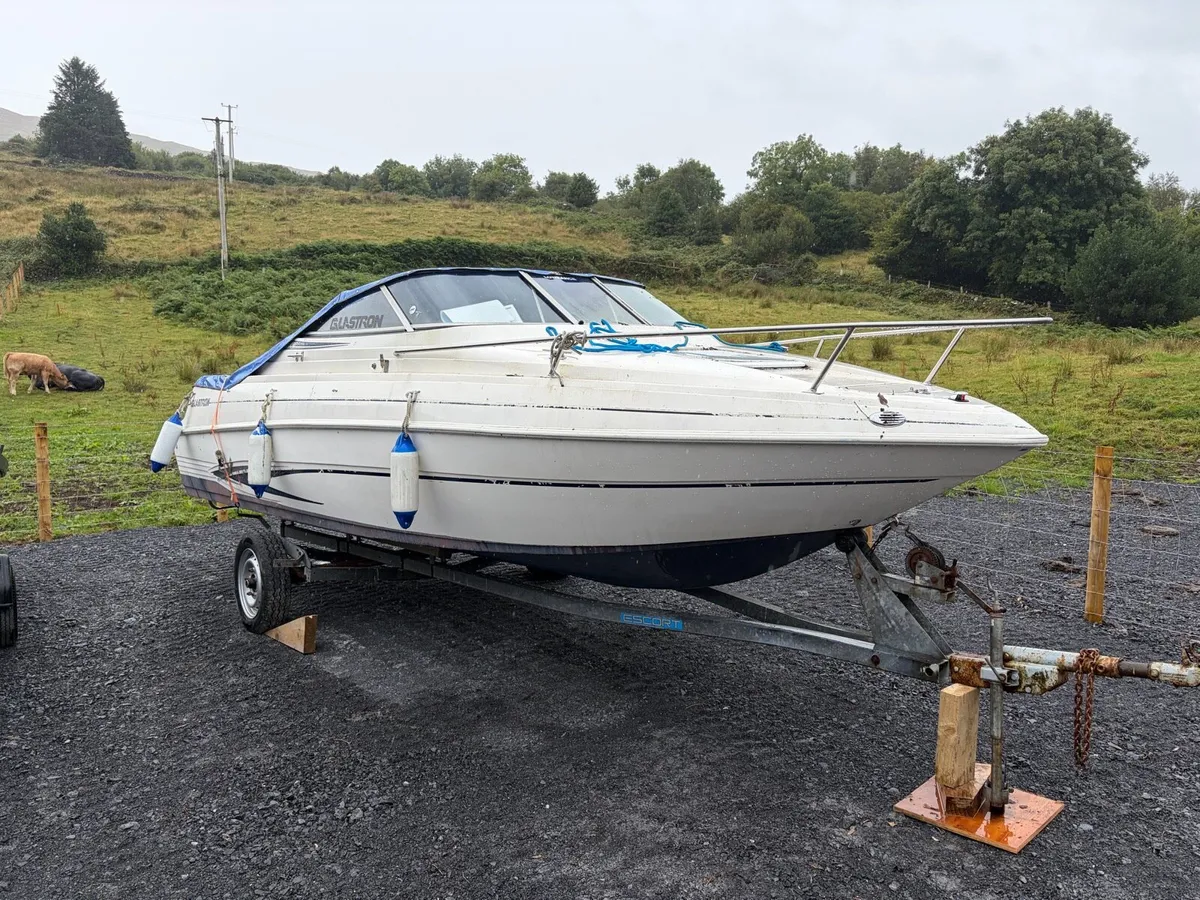 Glastron 209 glp-e 2005 ** boat quick sale** - Image 1