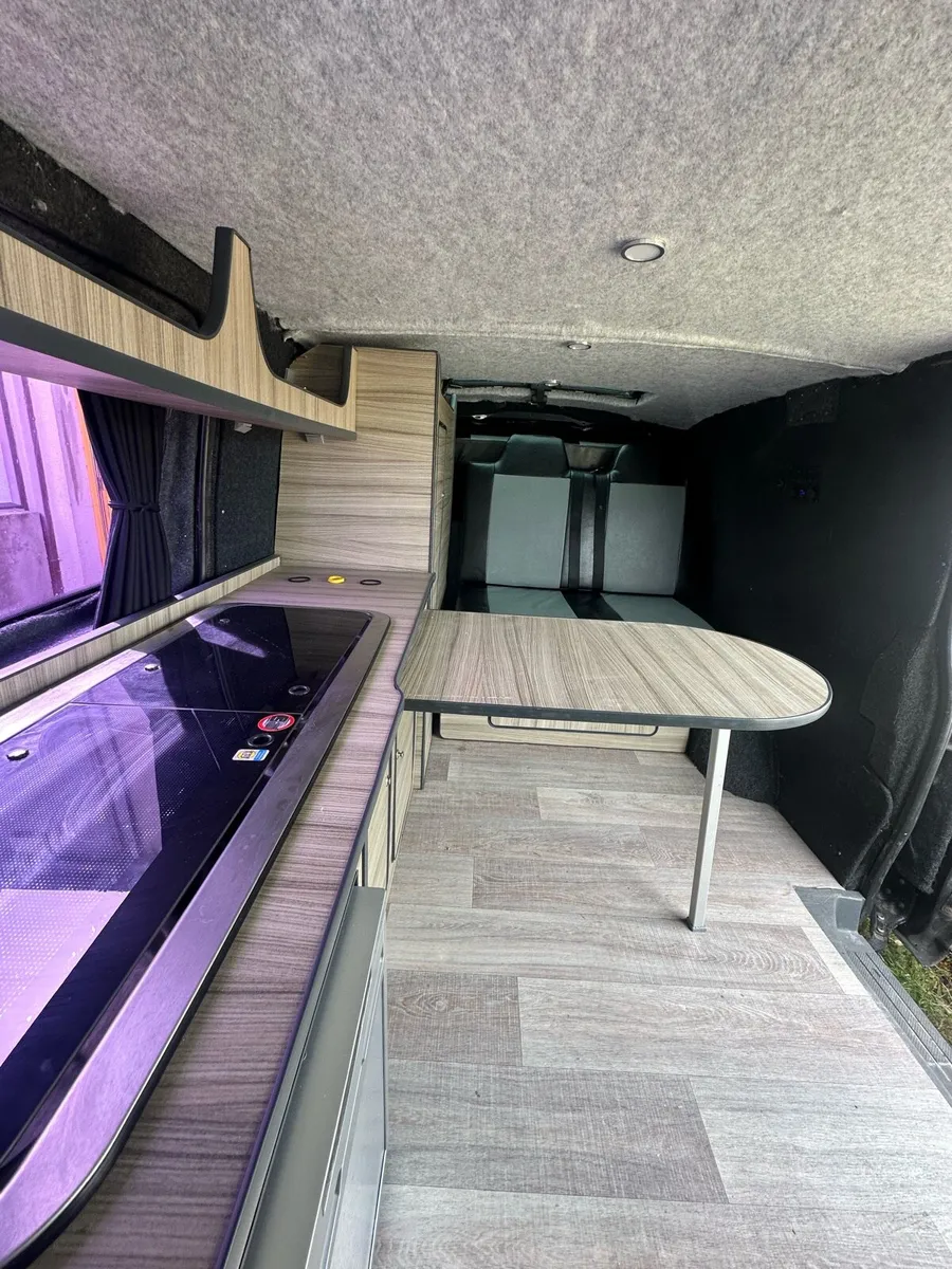 Mercedes camper camper on book (read ad) - Image 1