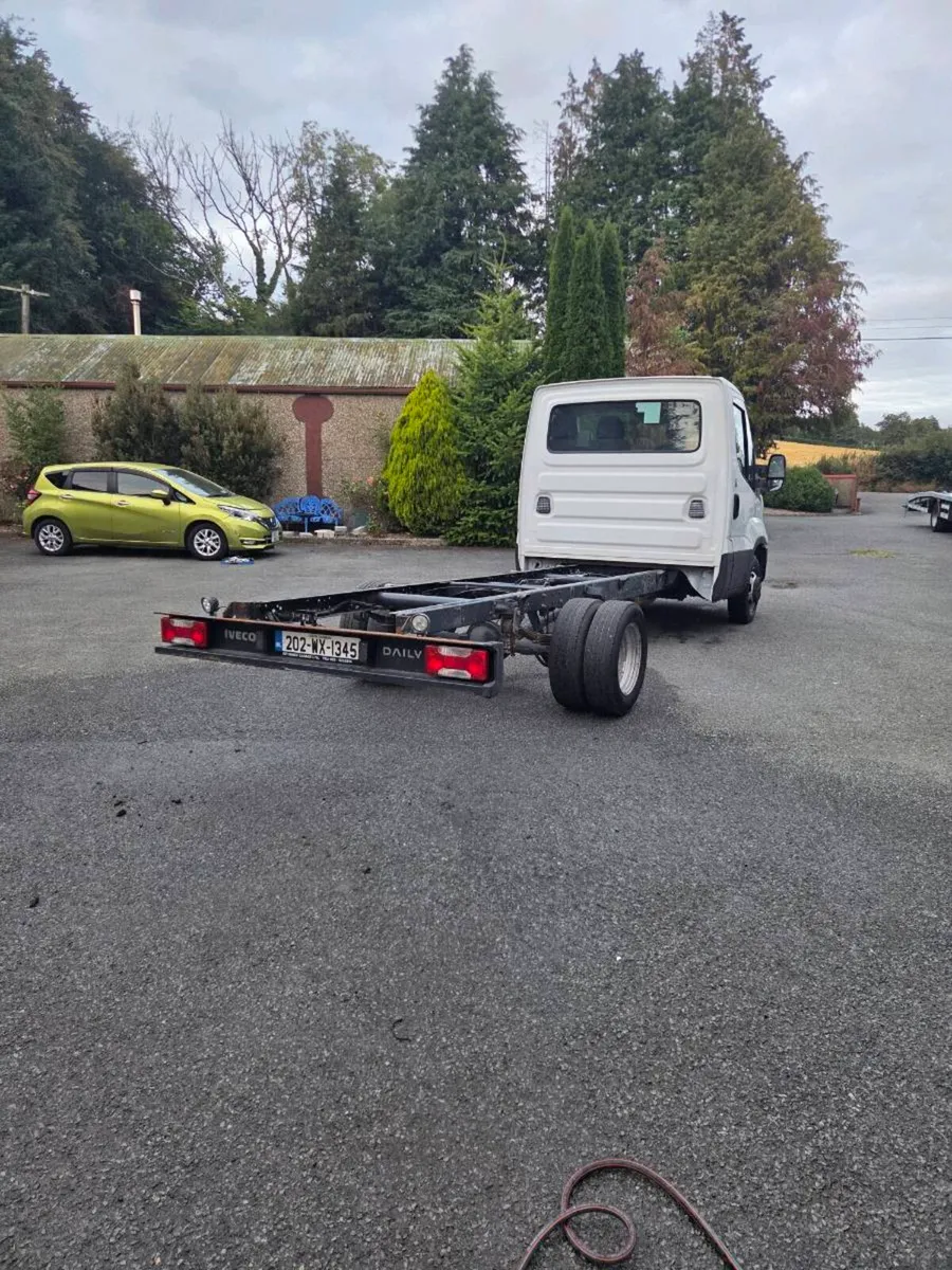 Iveco Daily Twin Wheel Chassis and cab - Image 4