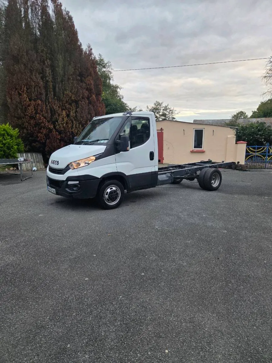 Iveco Daily Twin Wheel Chassis and cab - Image 2