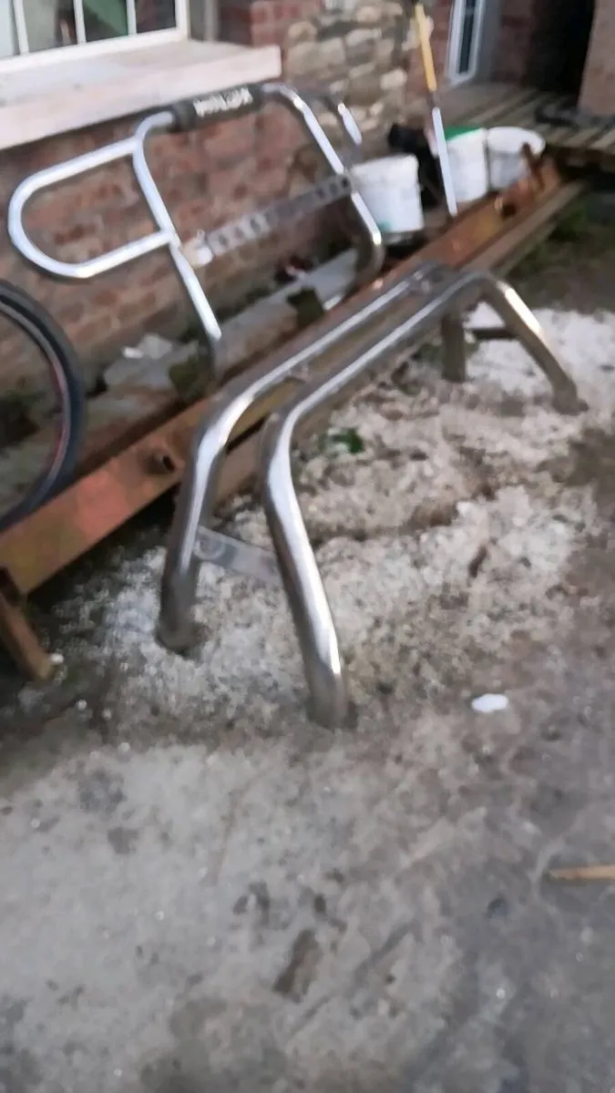 Hilux Chrome Bars - Image 3