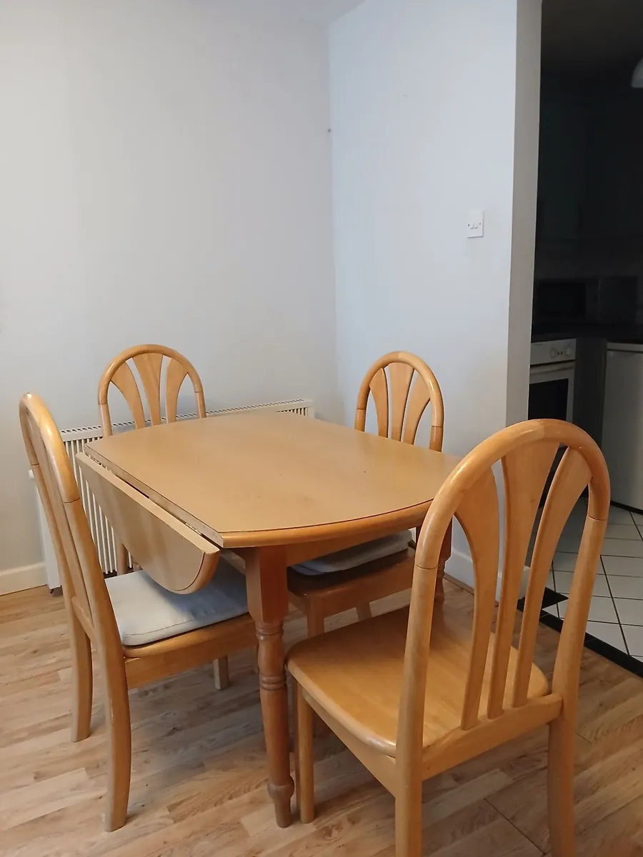 Kitchen table and four chairs - Image 2