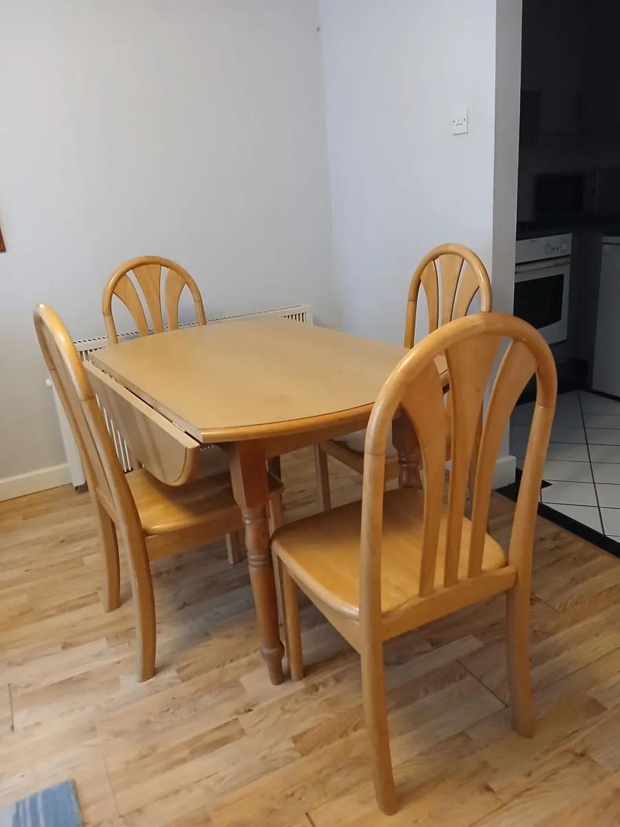 Kitchen table and four chairs - Image 4