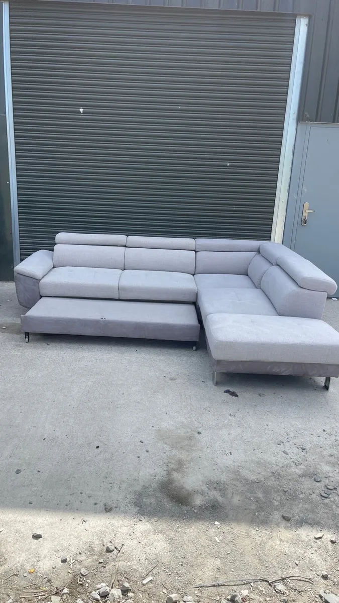 Corner sofabed - Image 1