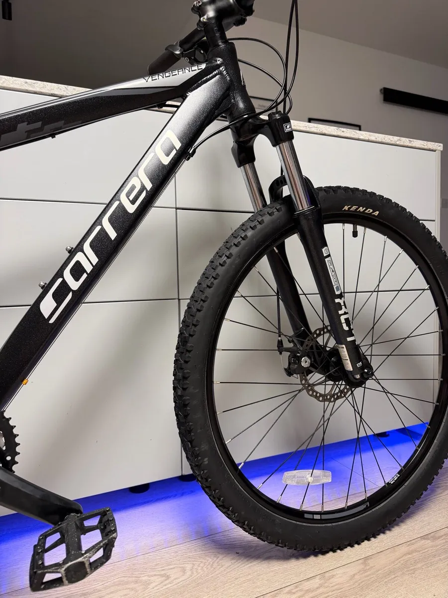 Carrera Vengeance Mountain Bike - Image 3