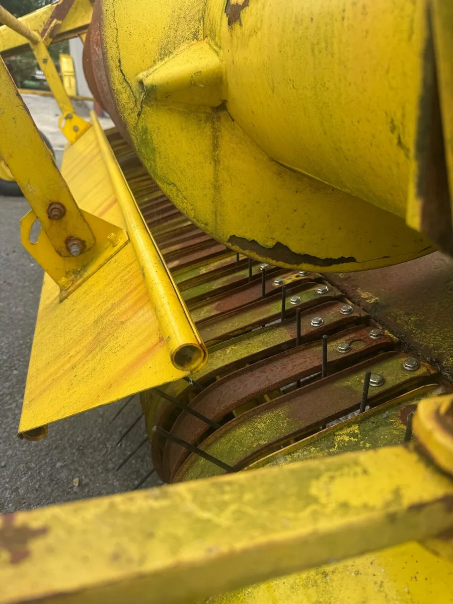 John Deere 630A pickup - Image 4