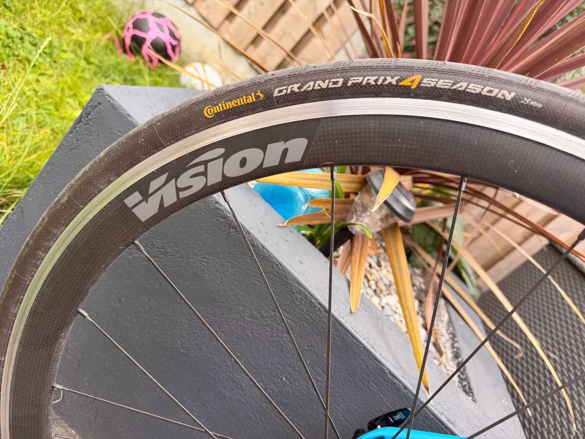 Giant TCR. - Image 2