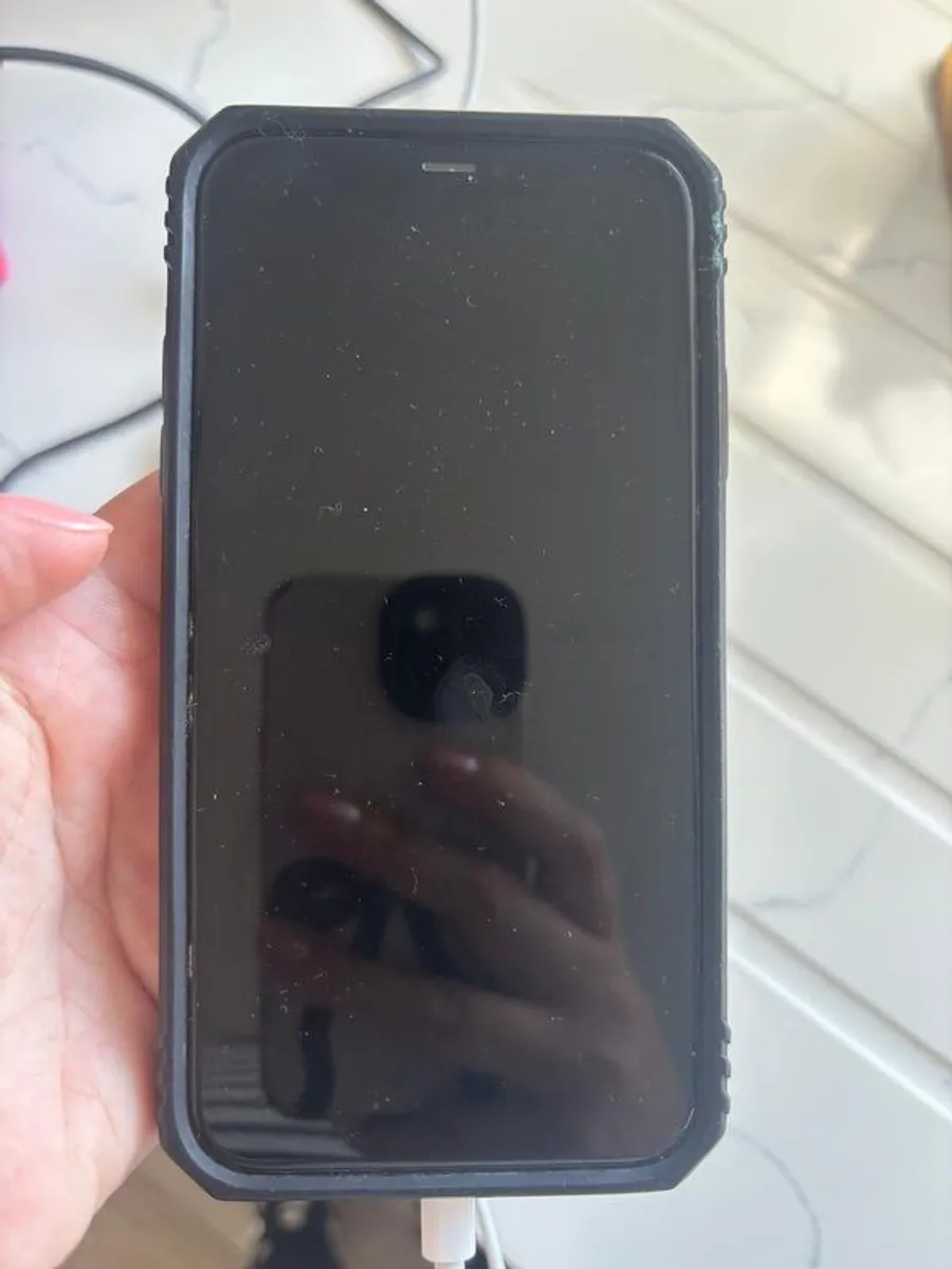 IPhone 11 - Image 3