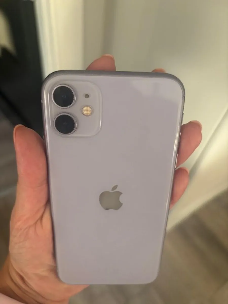 IPhone 11 - Image 4