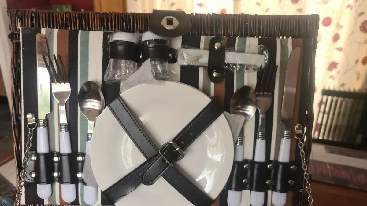 Picnic basket - Image 4