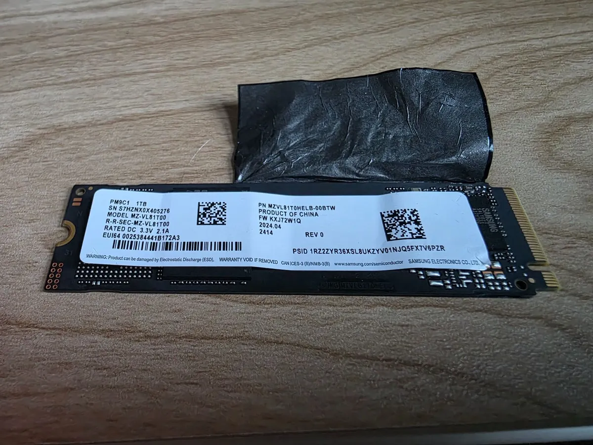 Samsung PM9C1 1TB NVMe Gen4 SSD 98% Health - Image 1