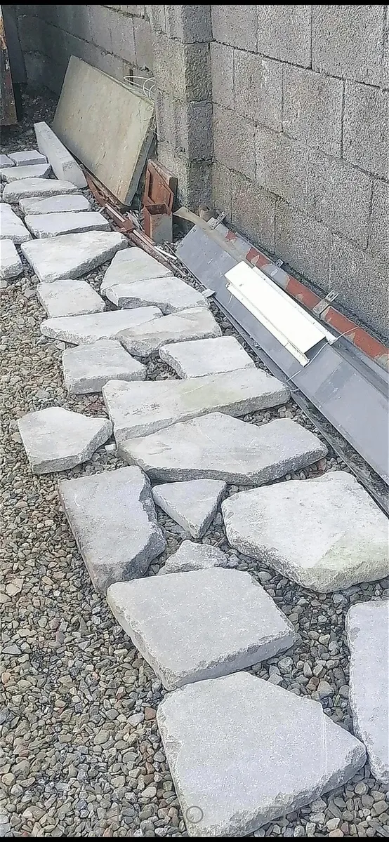 Cut Limestone crazy paving - Image 1