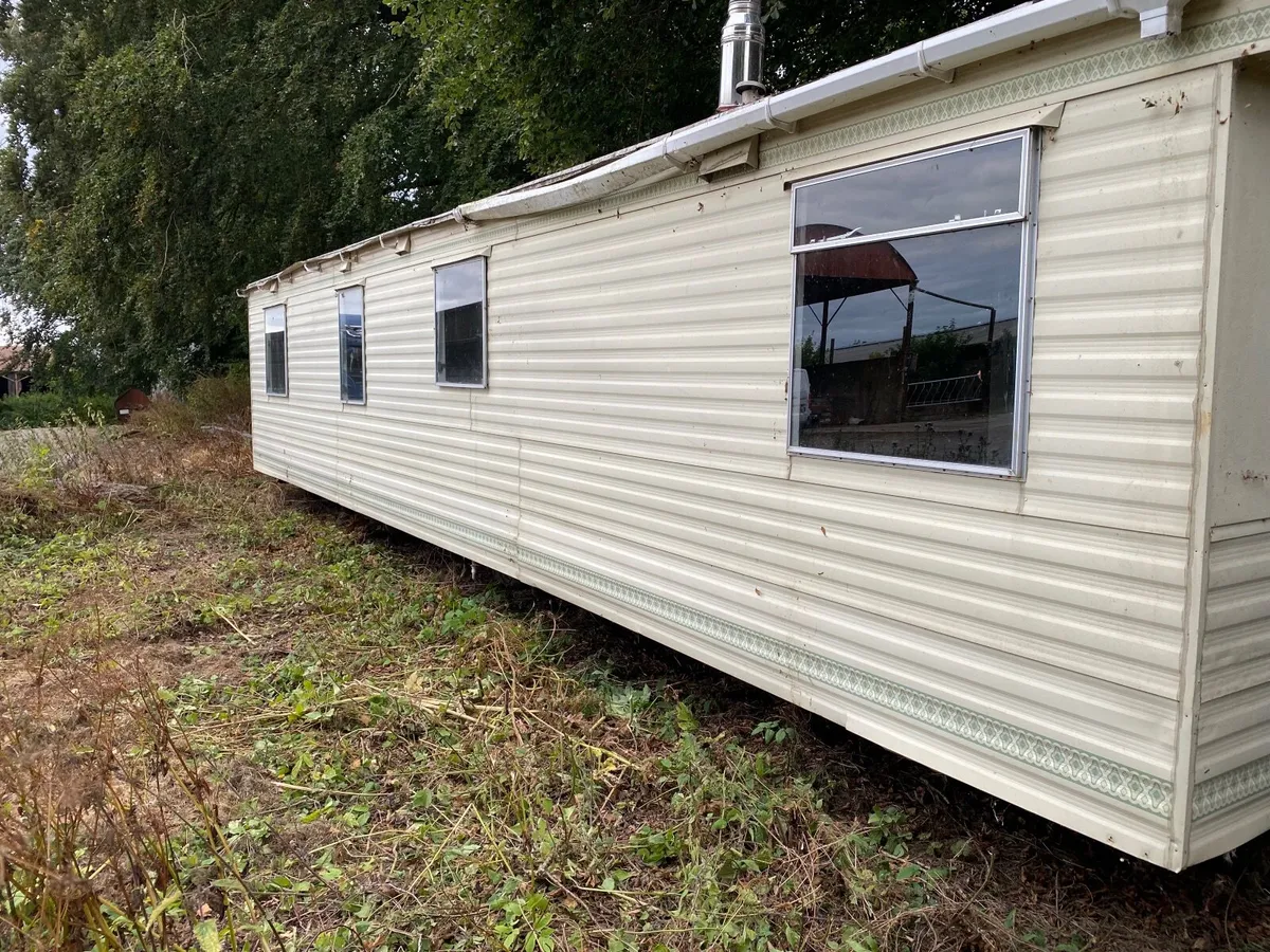 Mobile home - Image 1