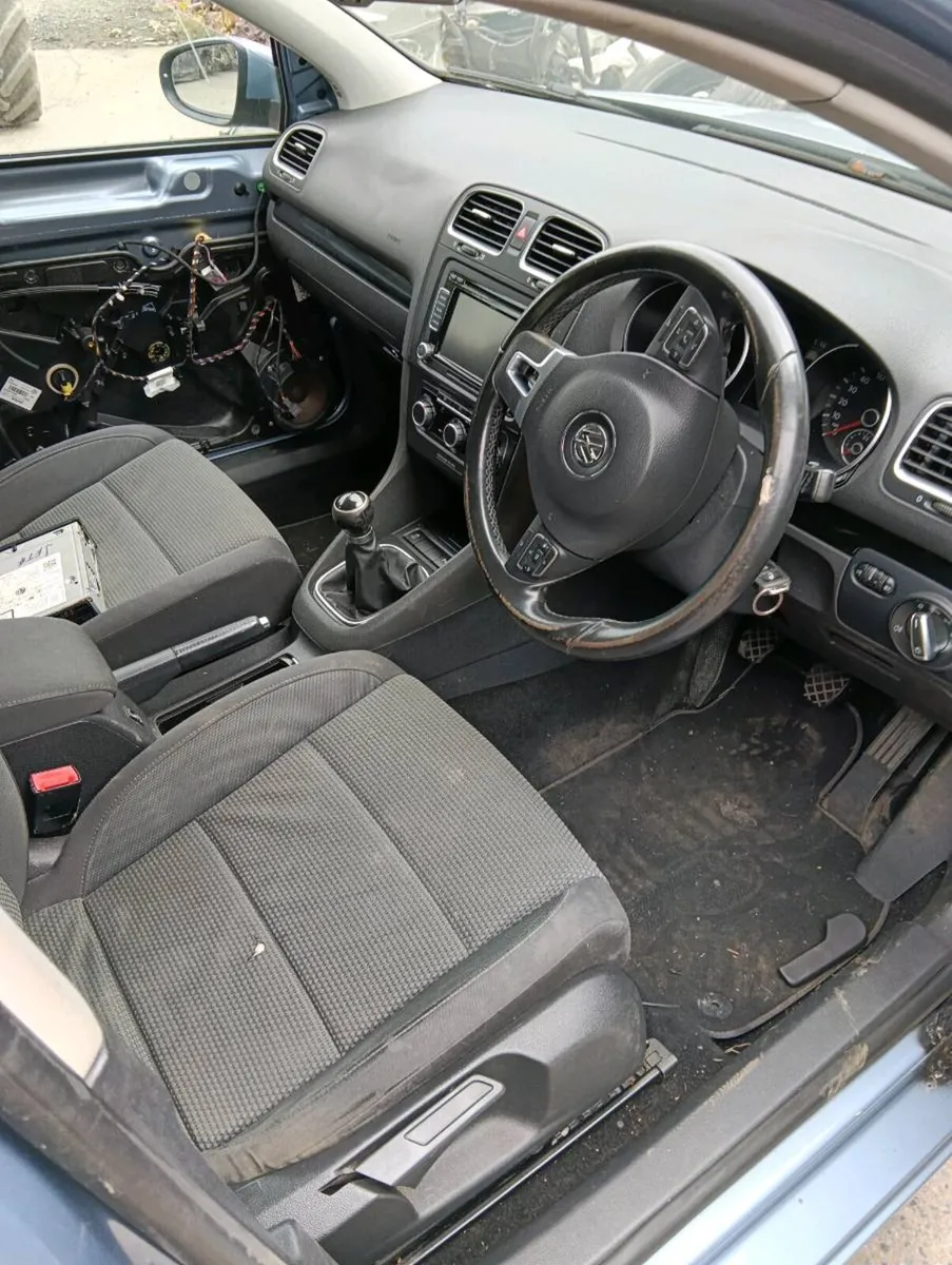 Breaking VW golf 2010 1.6tdi cay - Image 4