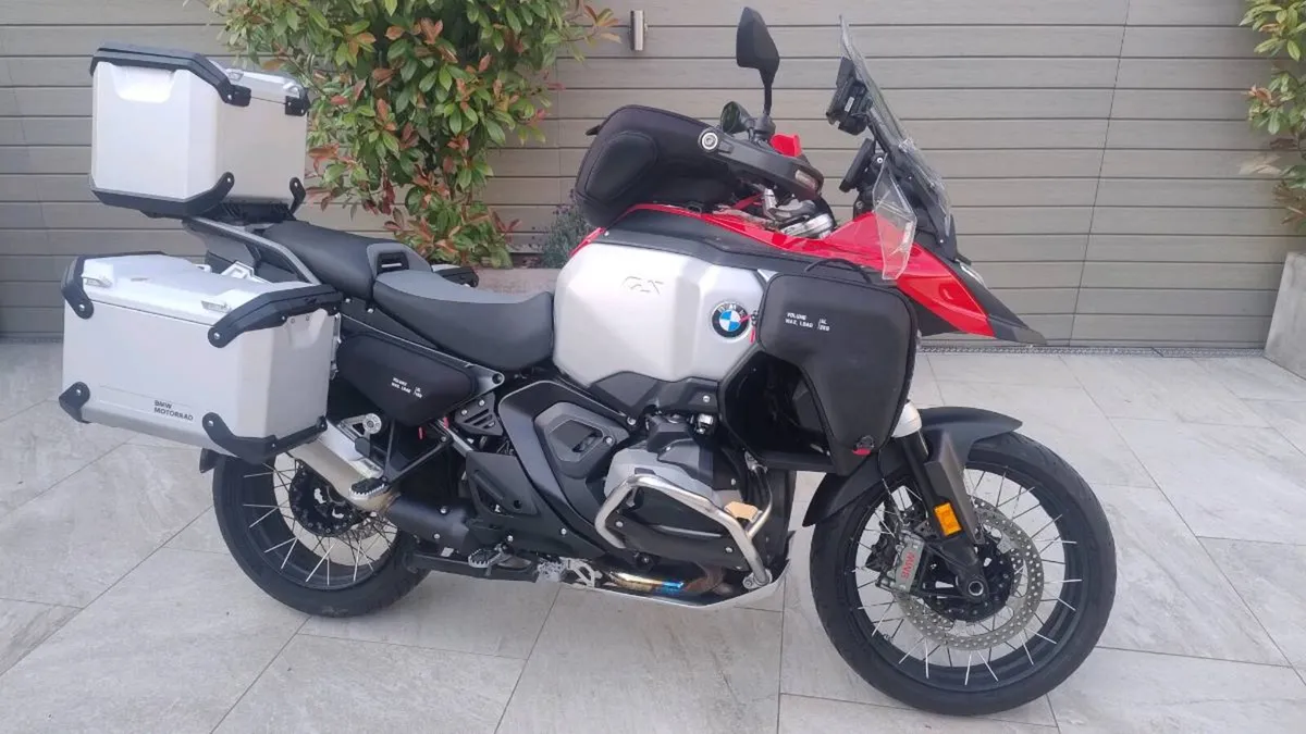 2025 R1300GSA ASA blind spot adaptive cruise & HT - Image 1