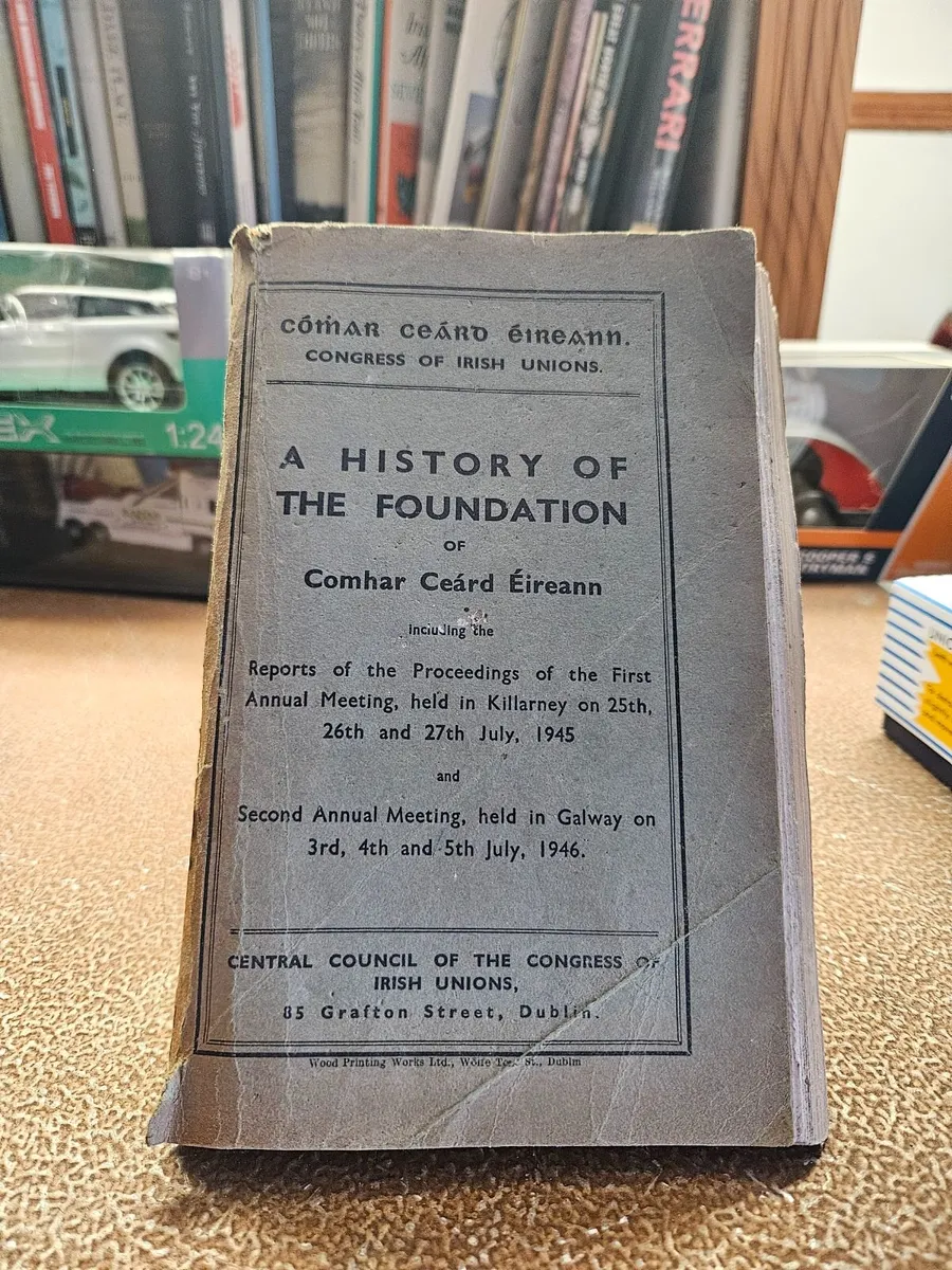 Book Comhar Ceàrd Èireann History of - Image 1