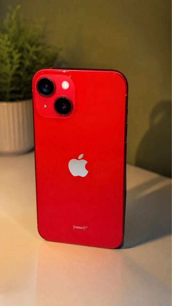 iPhone 14 256GB Red – Unlocked + 3 Free Cases - Image 1