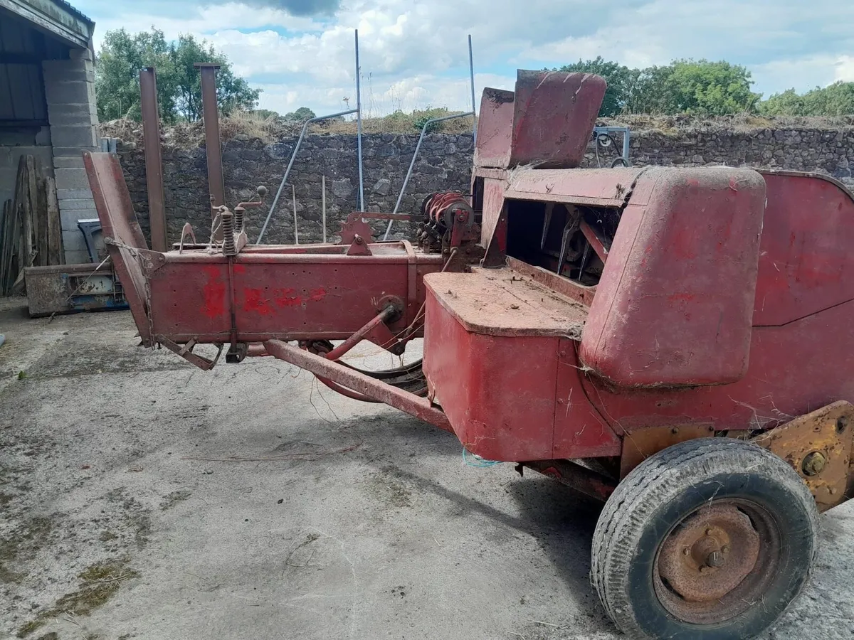 New Holland S268 Baler - Image 3