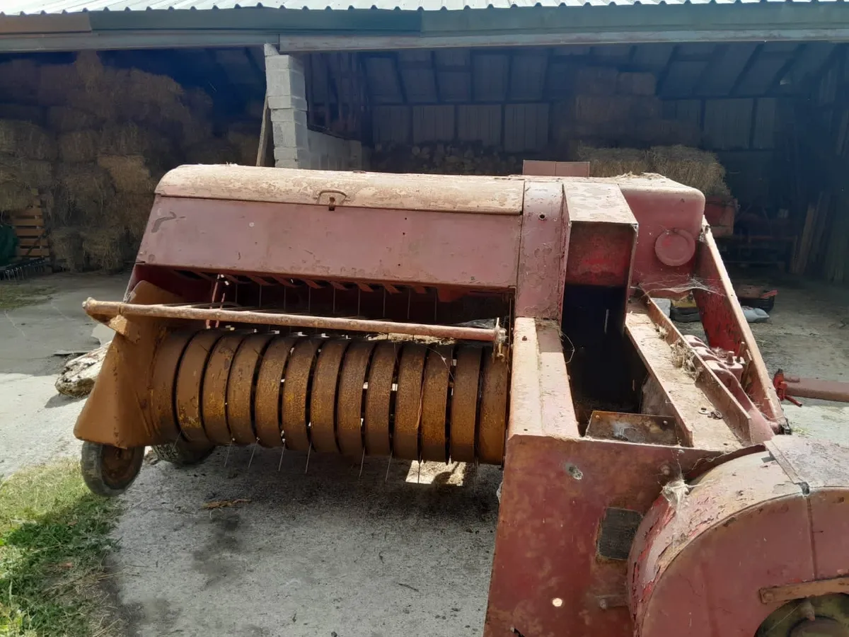 New Holland S268 Baler - Image 1