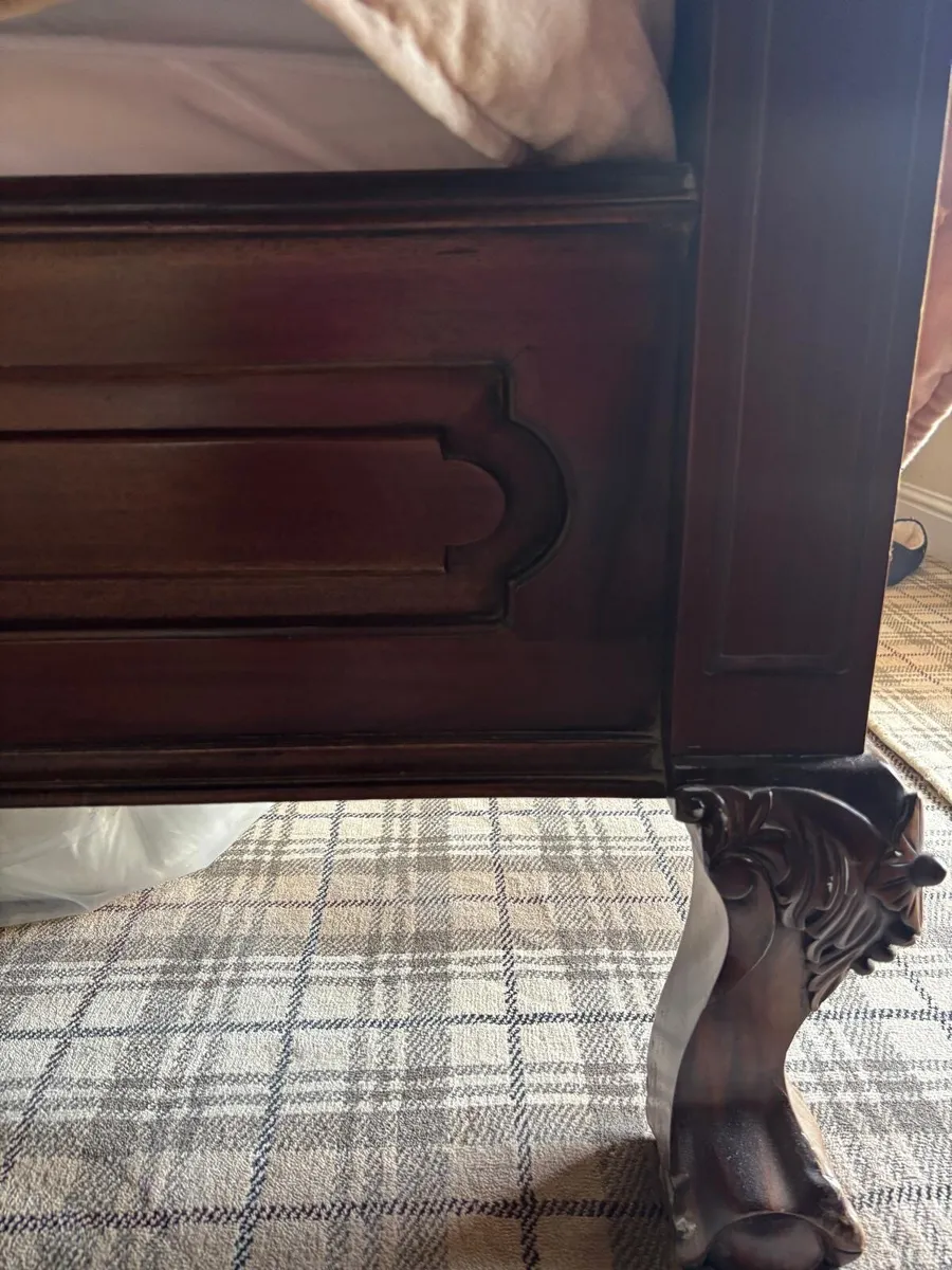 Four poster Bed Frame ( Vintage) - Image 2