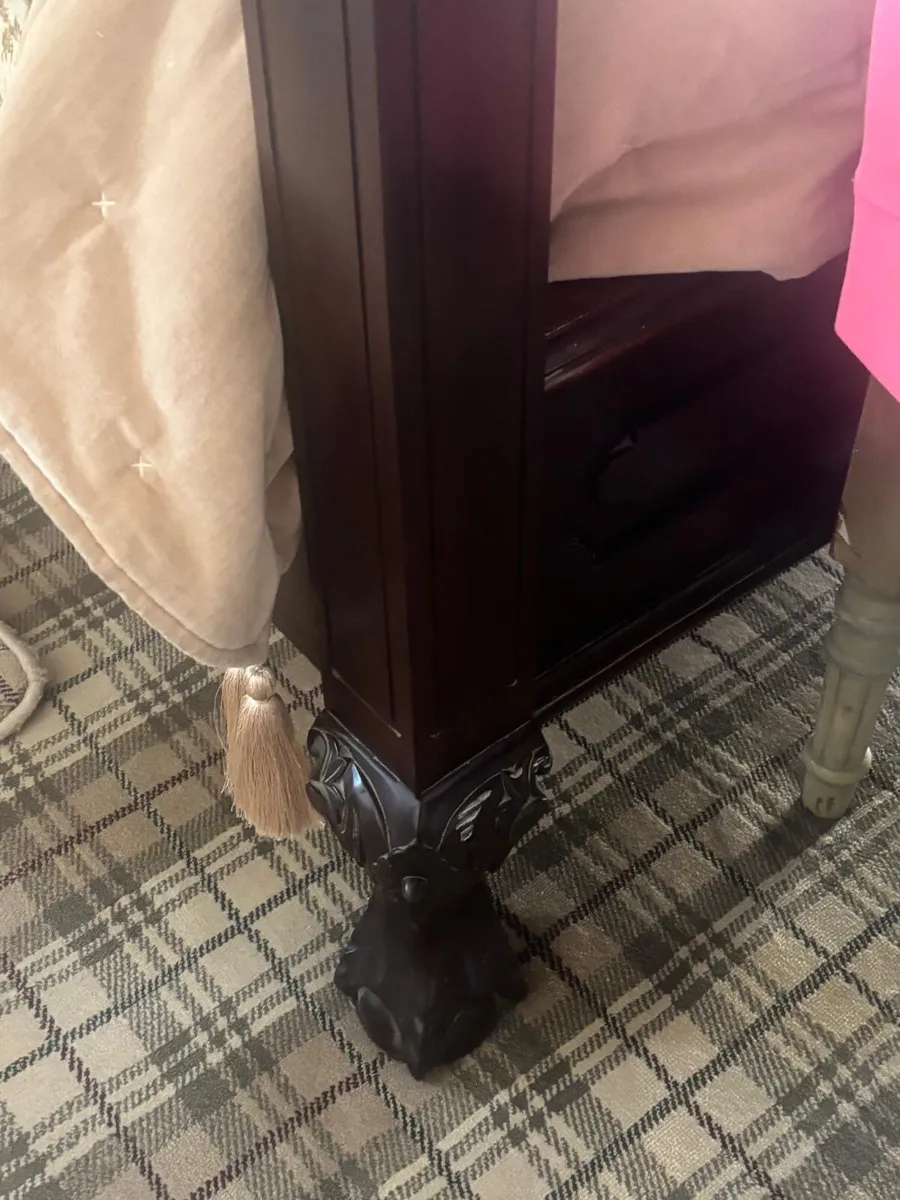 Four poster Bed Frame ( Vintage) - Image 3