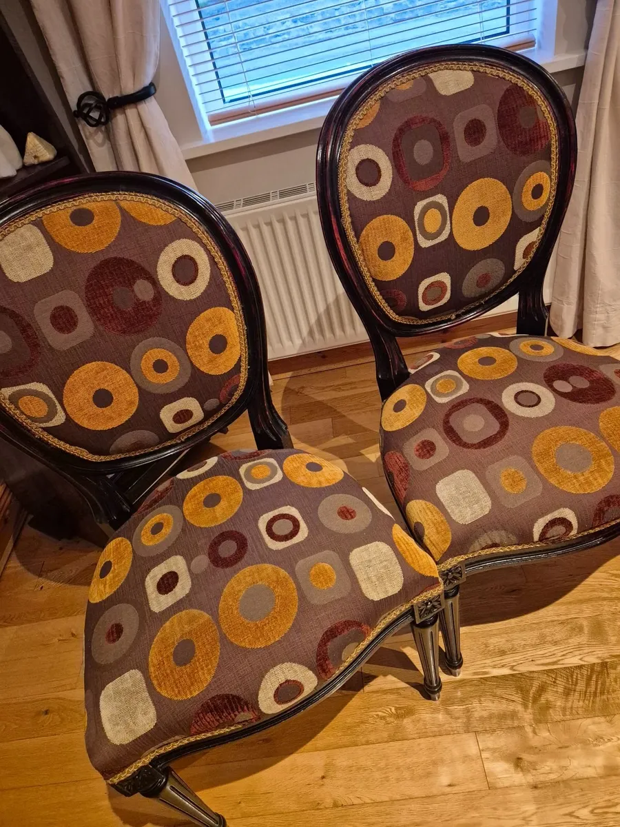 Chairs * 3 (1 Carver) - Image 2