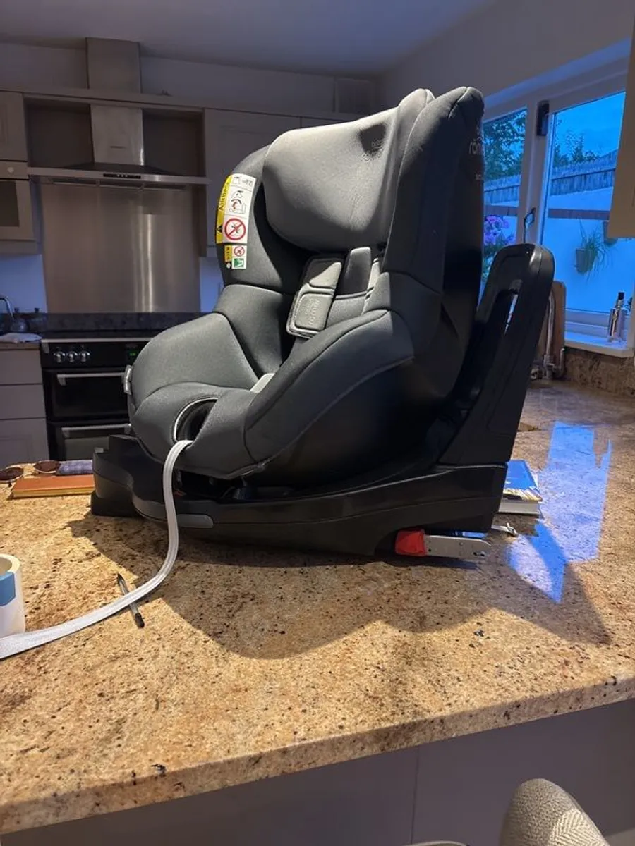 Britax Romer Car Seat - Image 4