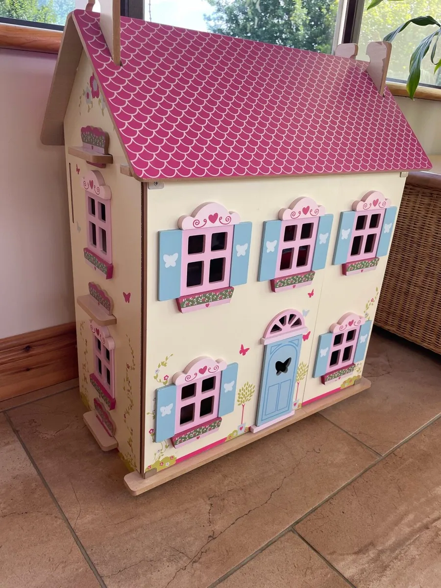 Dolls house - Image 1