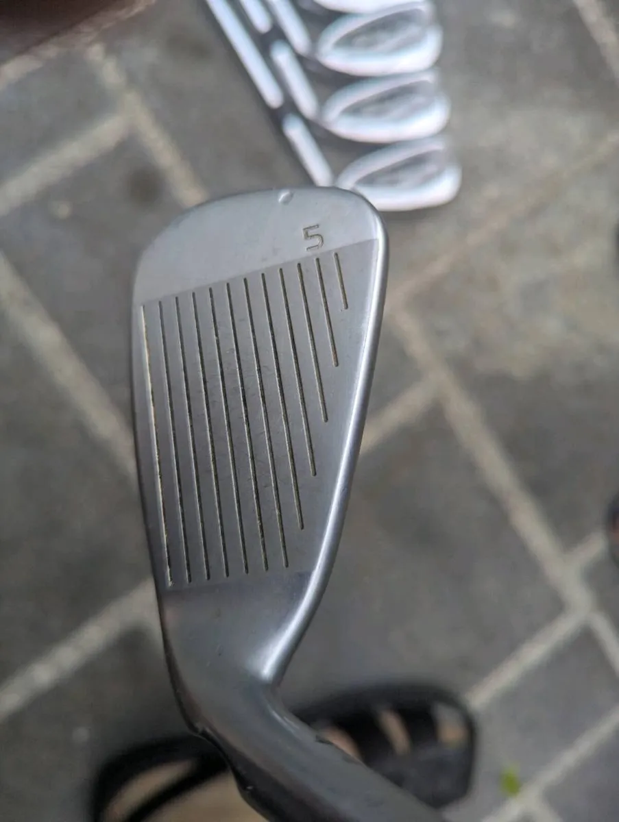 Ping G425 Irons (7) Plus Ben Ross 60° Zip Wedge - Image 3