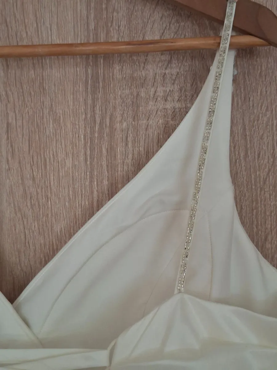 Wedding dress - Image 3