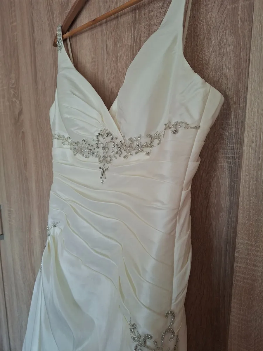 Wedding dress - Image 4