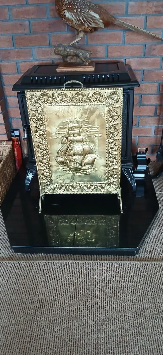 Brass fire screen - Image 1