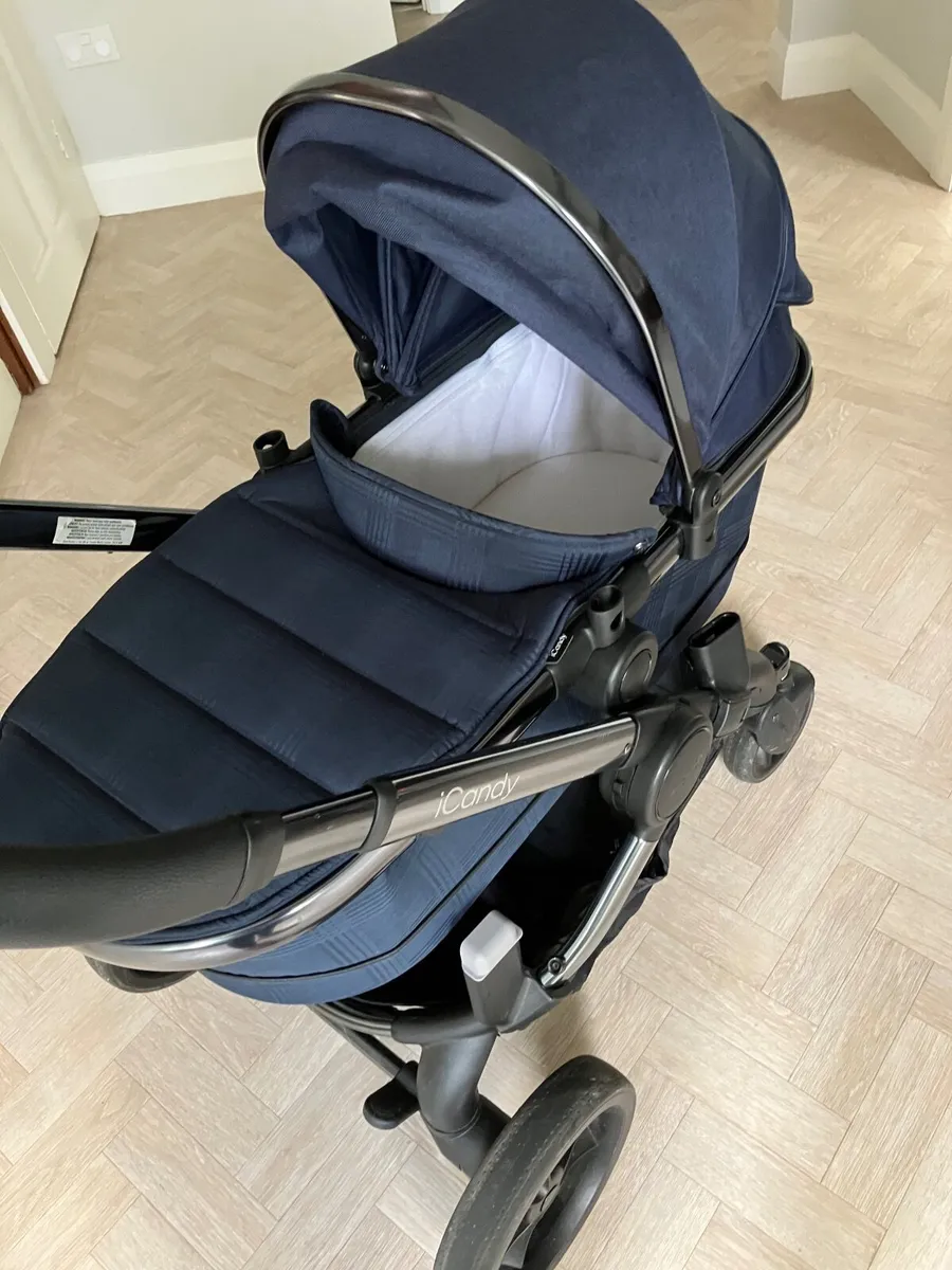 I candy peach buggy and bassinet - Image 1