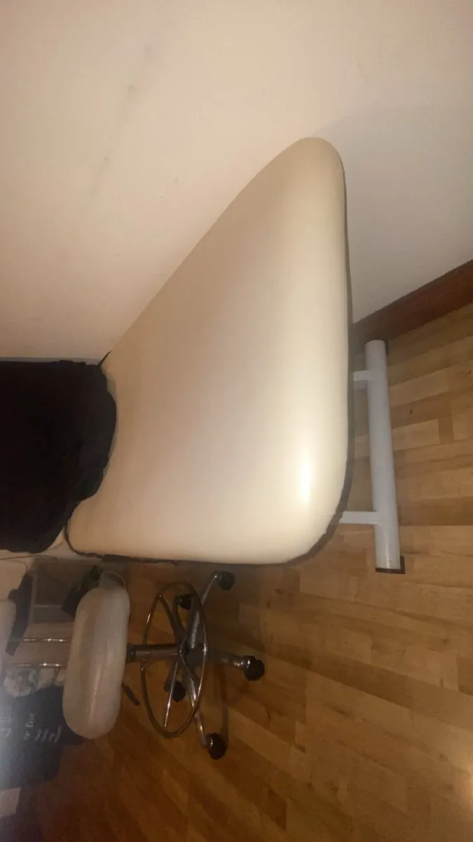 Salon bed - Image 3