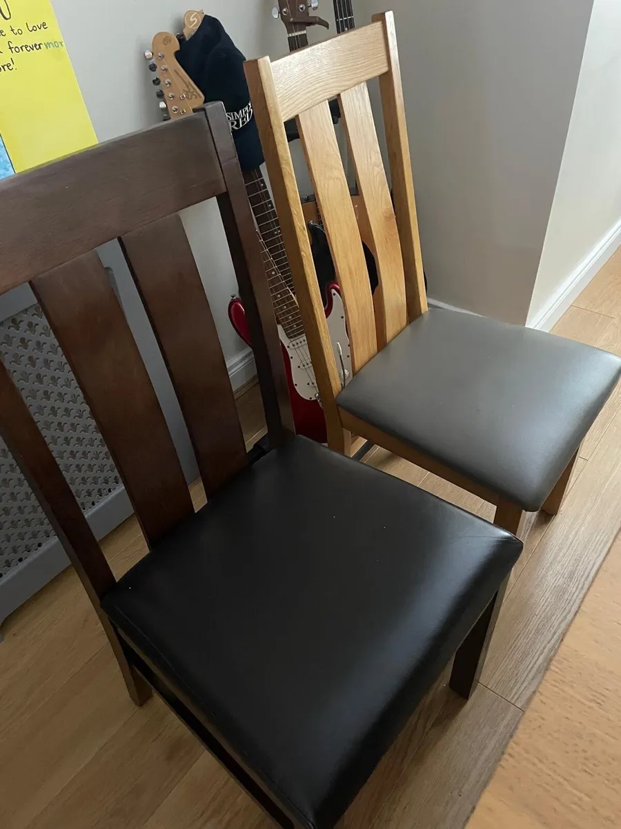 Dining room Table and chairs IN VERY GOOD CONDITIO - Image 4