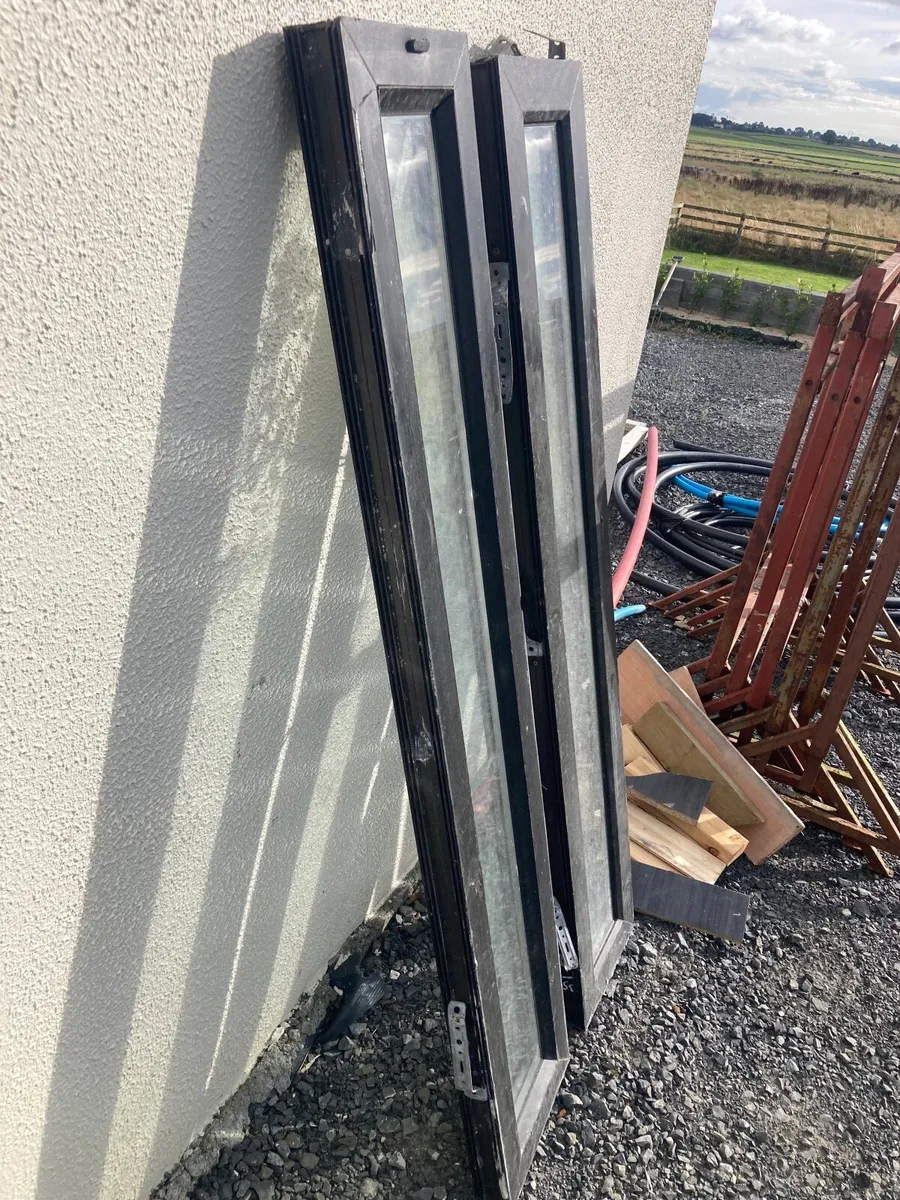 Windows and Building stands - Image 2