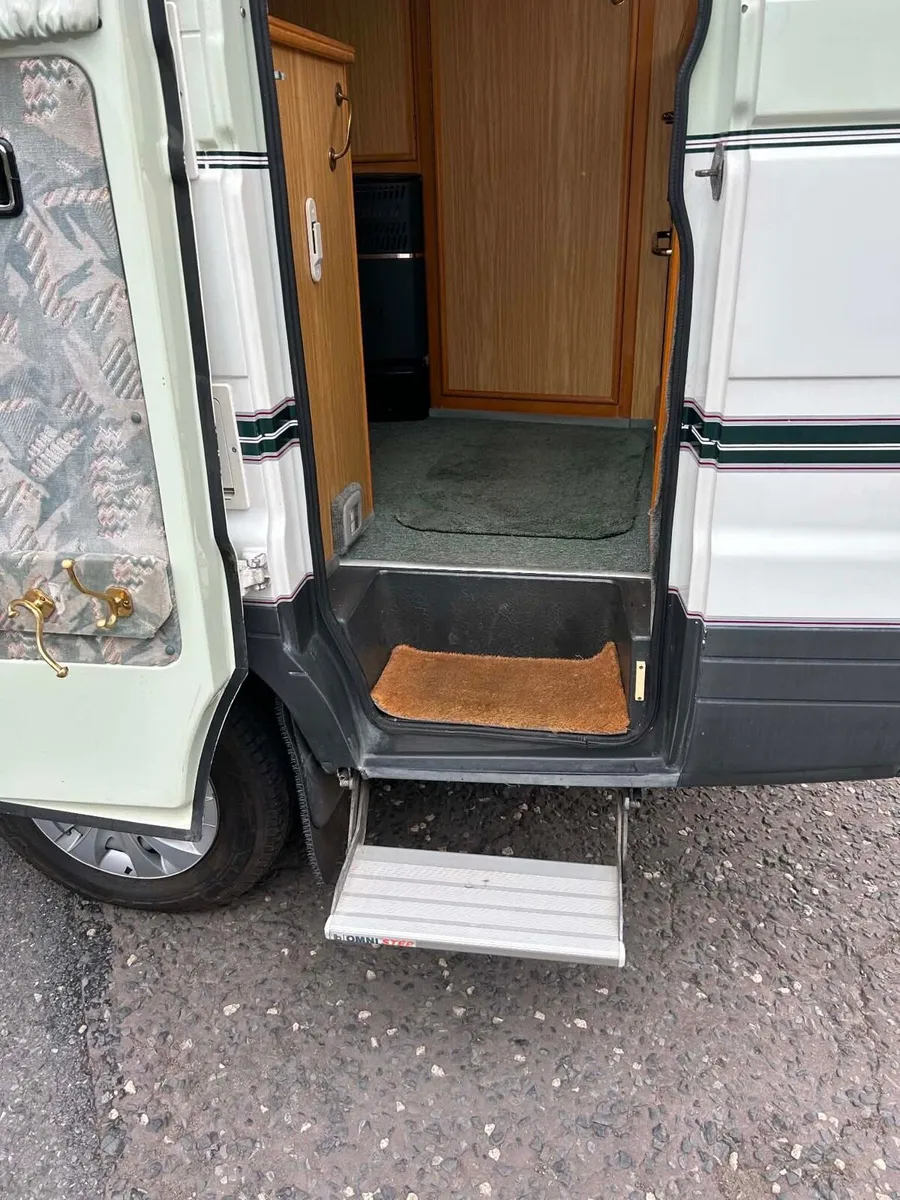 Peugeot Boxer 2.5 JTD Auto-Sleeper-4 Berth - Image 4