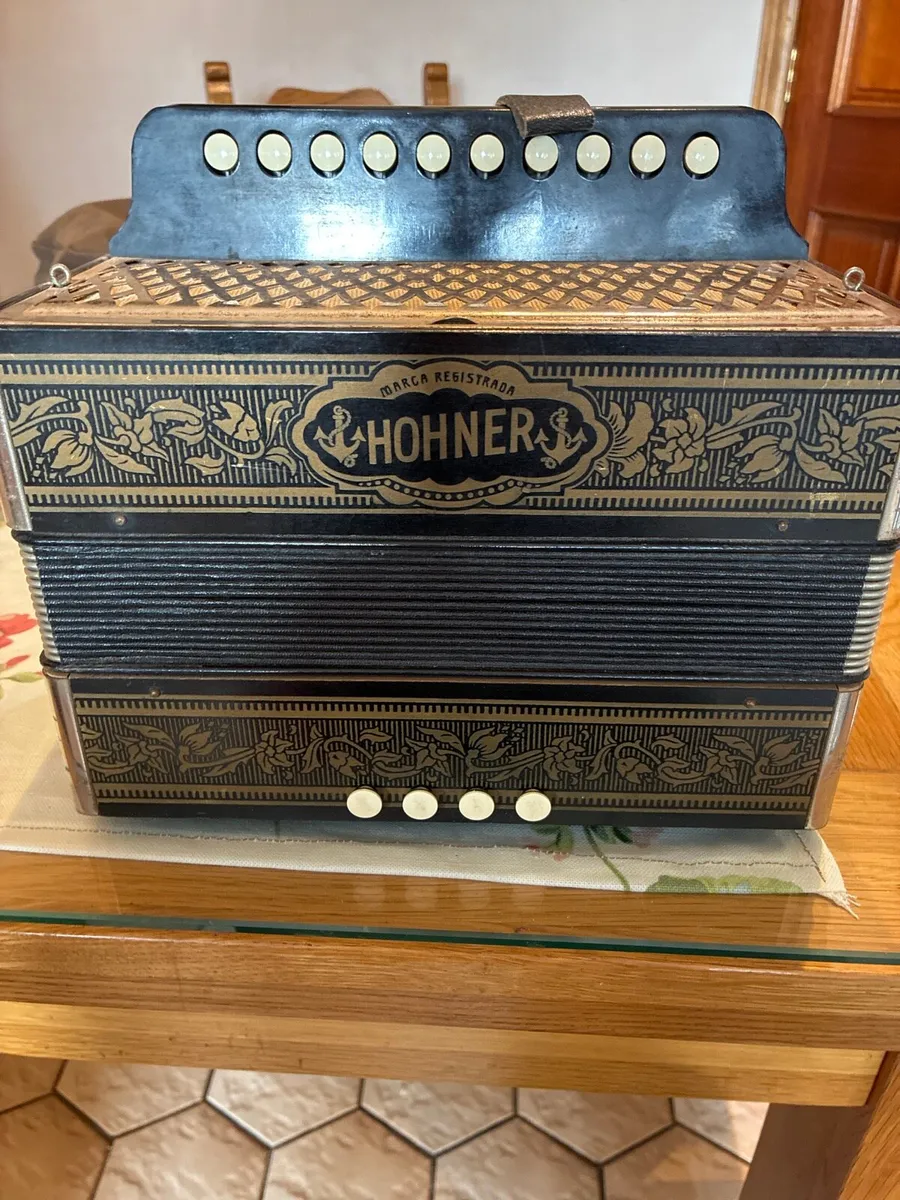Hohner Marca Registrada button accordion - Image 1