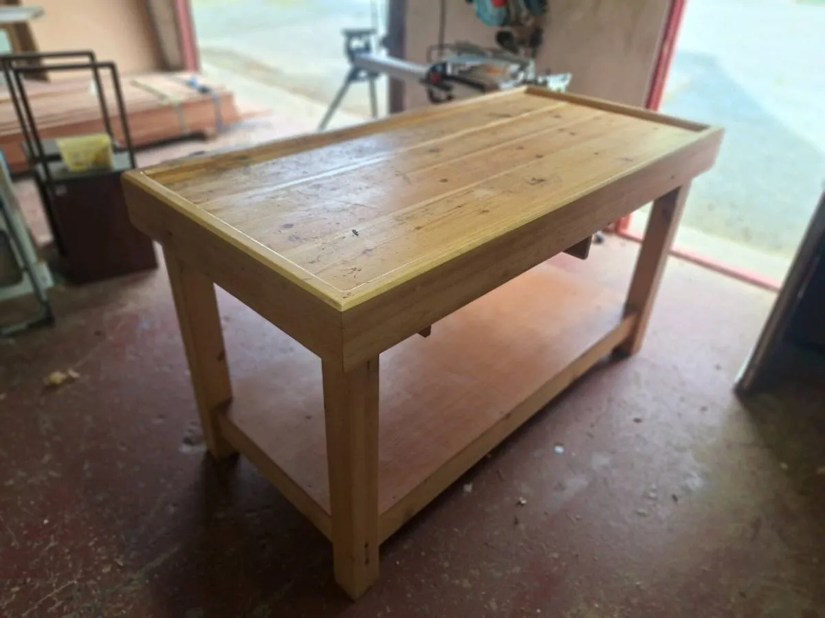 Carpenters bench - Image 4