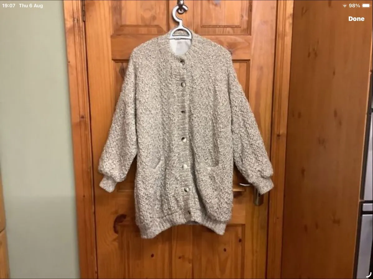 Cardigan 100% wool fits size 16/18 - Image 1