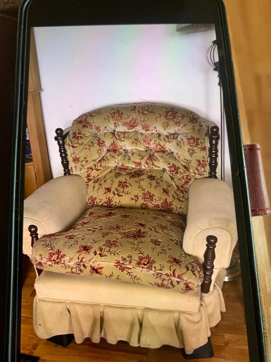 COUCH - 2  ARM CHAIRS - Image 1