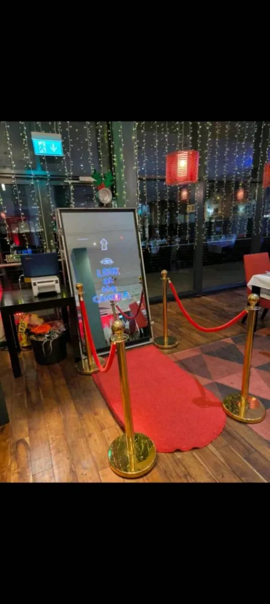 Photobooth / Selfie Mirror party hire - Image 1