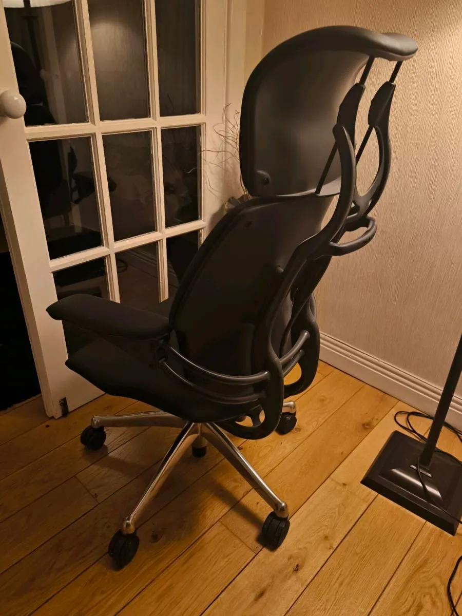 Ergonomic office chair - Image 2