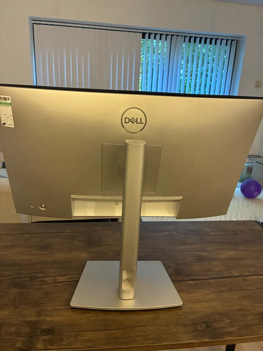 2X DELL UltraSharp 24 Monitor – U2422H 2 for €180 - Image 2